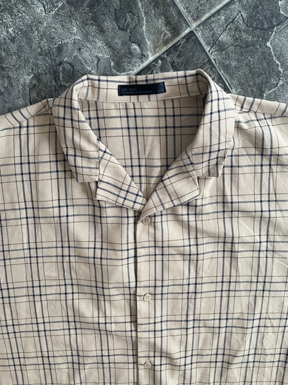 OAK + FORT Tan Short Sleeve Shirt w Preppy Black Windowpane Plaid Pattern